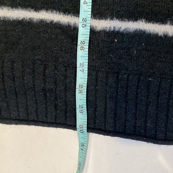 EVRI Black & White Striped Pullover Crew Neck Sweater Sz 3X Metallic Sparkles - Picture 11 of 12